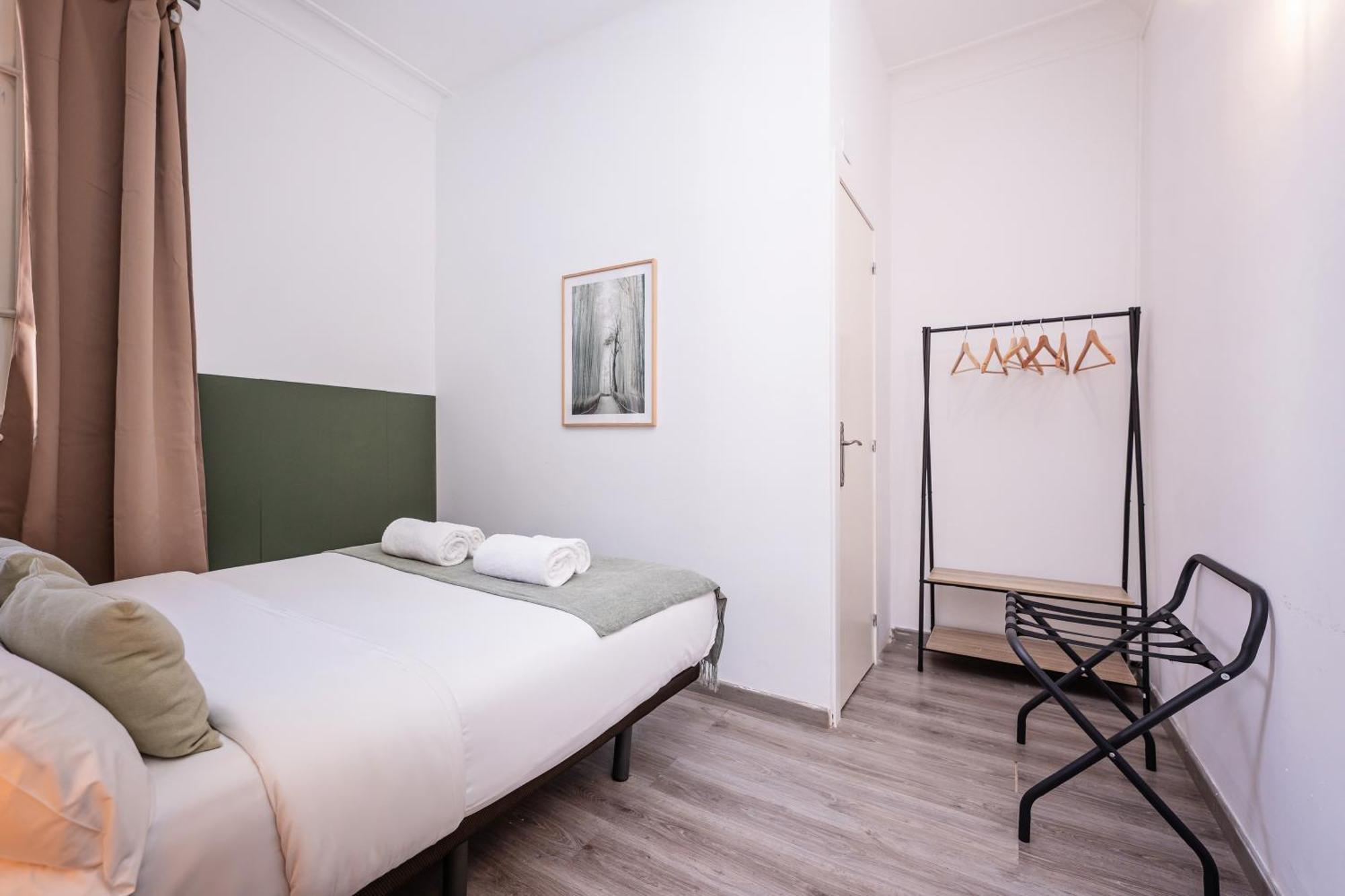 Rocafort In Eixample Barcelona Room photo